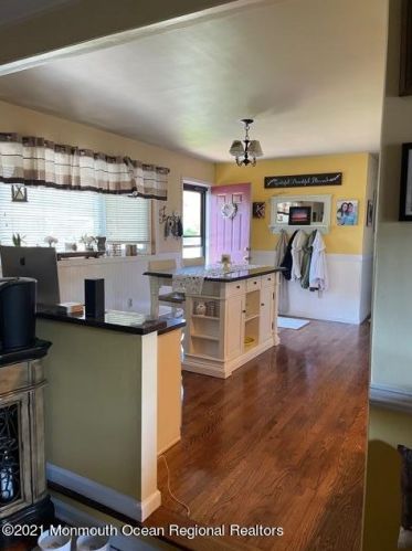 25 Rosalind Rd, Bricktown, NJ 08724-7130