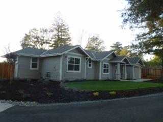 5952 Oak St, Loomis, CA 95650-8922