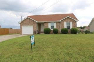 205 Windmeade Cir, Clarksville, TN 37042-5270