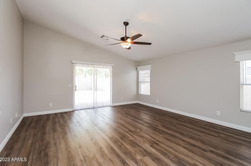 6213 Encinas Ln, Phoenix AZ  85043-1911 exterior