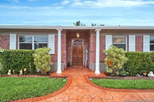 11110 19th St, Hollywood FL  33026-2222 exterior