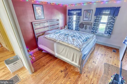 7455 Hillside Dr, Spring Grove PA  17362-8555 exterior