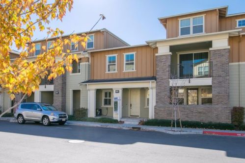 721 Fernleaf Dr, Milpitas, CA 95035-7993