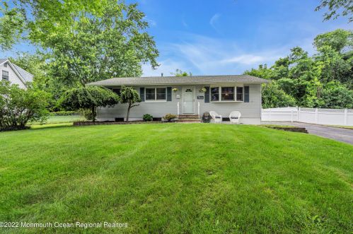 10 Trinity Pl, Jackson Twp NJ  08527-1822 exterior