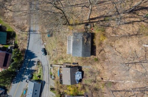 1 Lewis Ln, Belvidere NJ  07823-3123 exterior