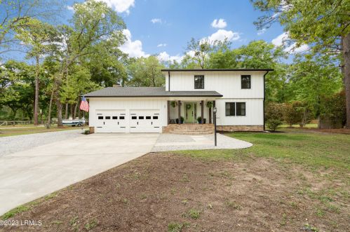 37 Royal Pines Blvd, Beaufort SC  29907-1921 exterior