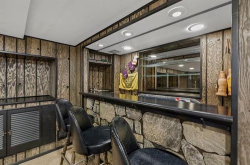 1547 Berkshire Ave, Pittsburgh PA  15226-2475 exterior