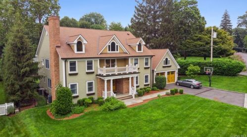 76 Pryer Ter, New Rochelle, NY 10804-4424