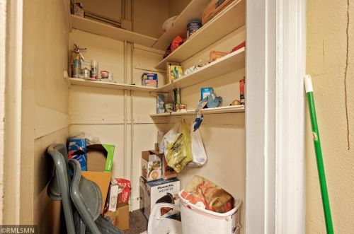 328 4th St, Litchfield MN 55355-2122 exterior