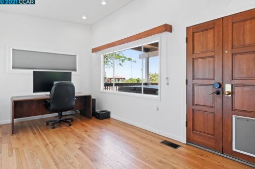 5500 Sandmound Blvd, Oakley CA  94561-5027 exterior