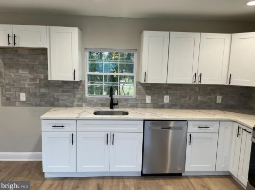 400 Poplar Ave, West Deptford, NJ 08097-1341