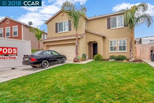 2977 Stonecrop Dr, Oakley, CA 94561-2327