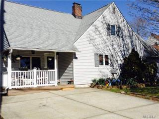 149 Bloomingdale Rd, Plainedge, NY 11756-5100