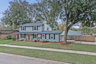 3826 Mandarin Woods Dr, Jacksonville, FL 32223-7479