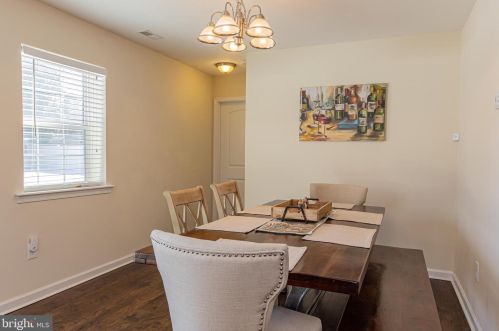 103 Dolington Rd, Yardley PA 19067-2621 exterior