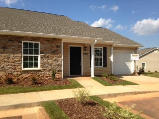 3066 Hyde Place Cir, Winston Salem, NC 27103-3448