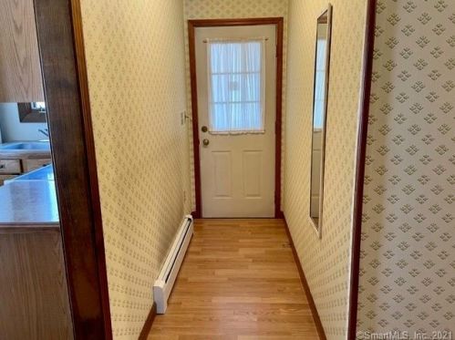 20 Kellogg St, Bethel CT  06801-1638 exterior