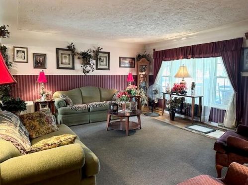 15 Langview Dr, Newport, KY 41076-1426
