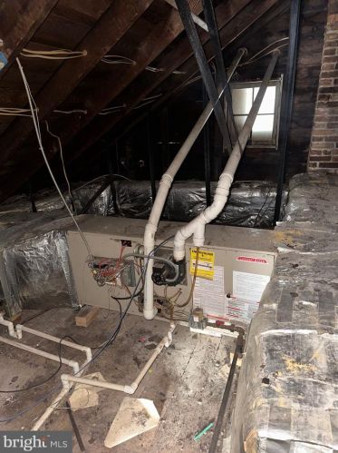 27 Butler St, Harrisburg PA  17103-2028 exterior