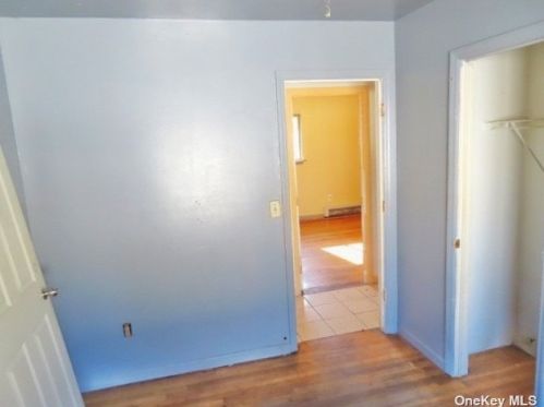 233 Rushmore St, Westbury NY  11590-3822 exterior