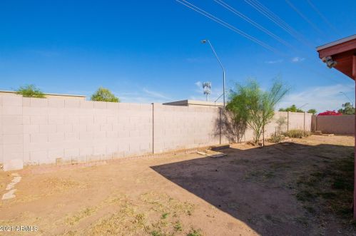 11211 67 Dr, Peoria AZ 85382-3902 exterior