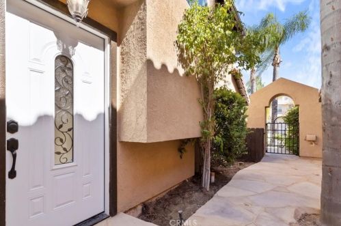 24649 Calle Largo, Calabasas CA  91302-3011 exterior