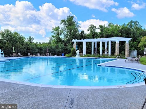 16399 Kramer Estate Dr, Woodbridge VA  22191-6003 exterior