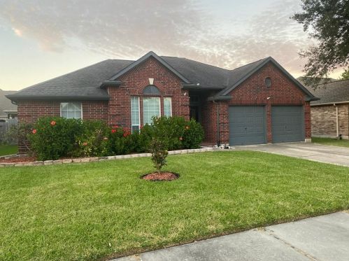 10517 Eagle Nest Ct, Morgans Point, TX 77571-4285