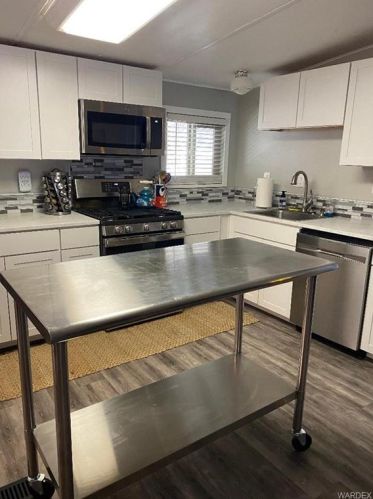 658 Clearview Dr, Mohave Valley, AZ 86440-9207