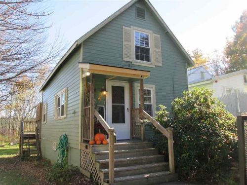 41 Flint Pond Dr, Hollis, NH 03049-6044