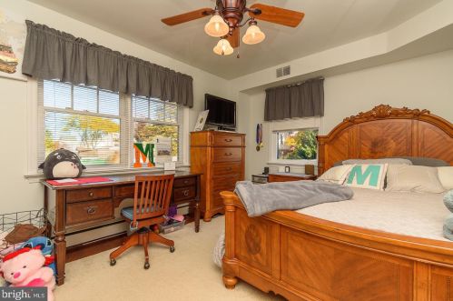 556 Leverington Ave, Philadelphia PA 19128-3314 exterior