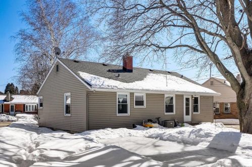 2729 94, Milwaukee WI 53222-4507 exterior