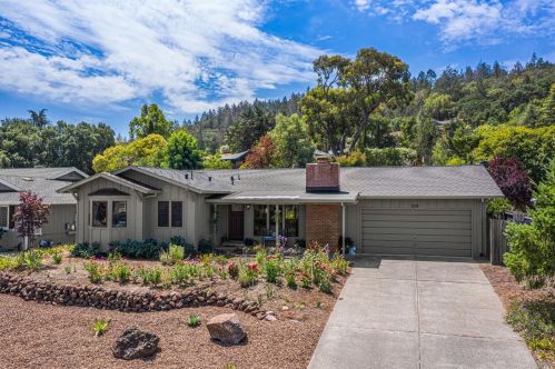 7274 Oakmont Dr, Santa Rosa, CA 95409-6343