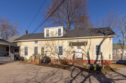 7 Fern Ct, Dover, NH 03820-3618