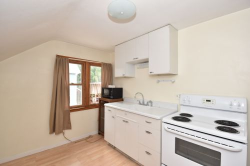 8330 Portland Ave, Milwaukee WI 53213-3018 exterior