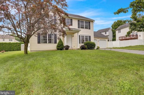 423 Colonial Ct, Blandon, PA 19510-9479