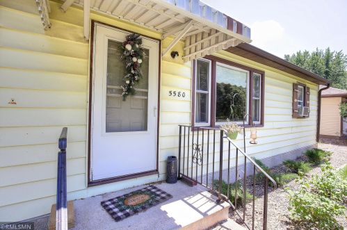 5580 Aldine St, Saint Paul, MN 55126-4901