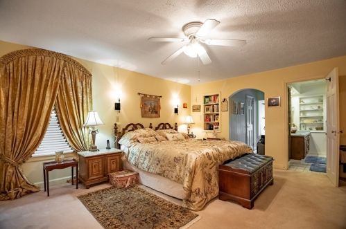 1355 Yahres Rd, Hermitage PA  16146-3643 exterior