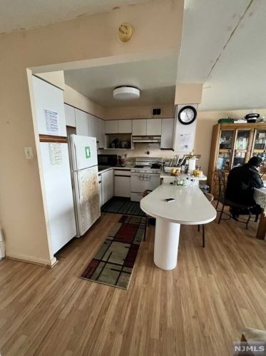 3817 Ventnor Ave, Atlantic City NJ  08401-5923 exterior