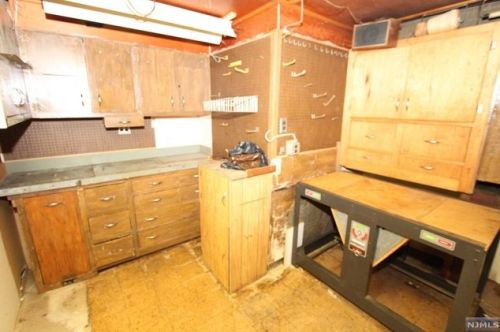 434 Harristown Rd, Ridgewood NJ  07452-2836 exterior