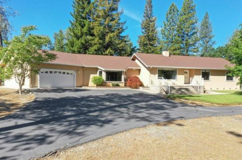13267 Squirrel Creek Rd, Grass Valley CA 95945-4551 exterior