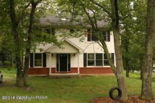 4542 Pine Ridge Dr, Bushkill PA  18324-8426 exterior