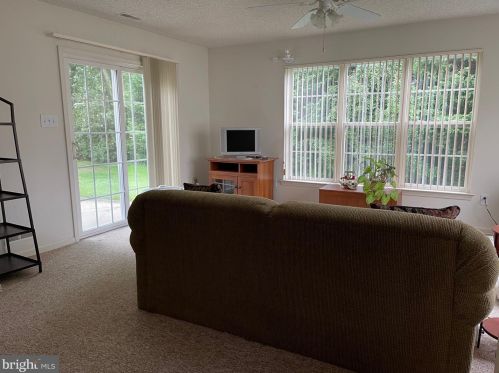 11 Meadowview Dr, Pilesgrove NJ 08098-2539 exterior