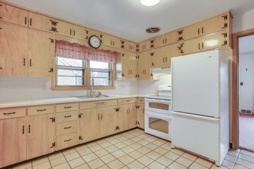 2126 Sunrise Dr, La Crosse WI  54601-6830 exterior