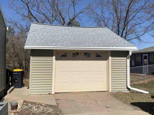1611 Bow St, Tomah, WI 54660-1042