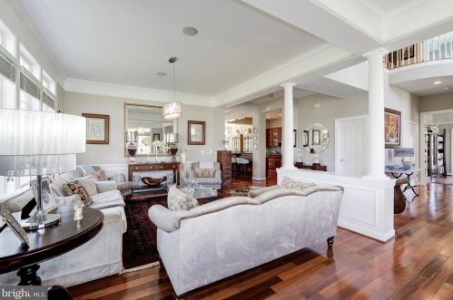 19376 Ml Dm Pl, Leesburg VA 20176-1637 exterior