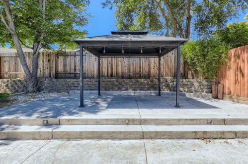 6732 Greenleaf Dr, Citrus Heights CA  95621-6353 exterior