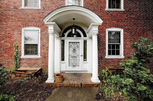 465 Rochambeau Ave, Providence, RI 02906-4830