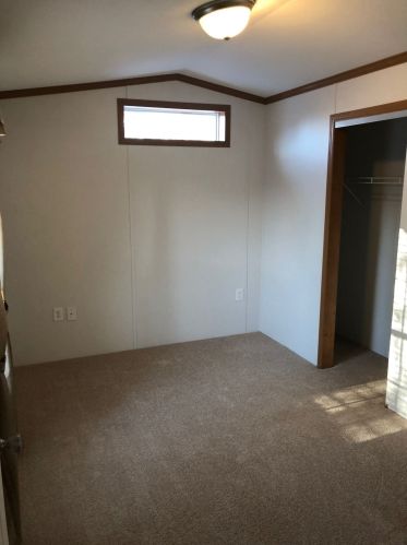 40 Brookwood Dr, Salem NH  03079-3017 exterior