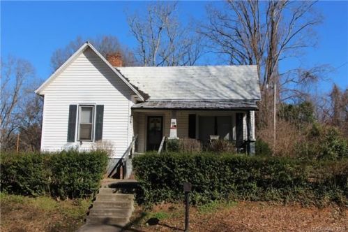 342 Tradd St, Statesville, NC 28677-4066